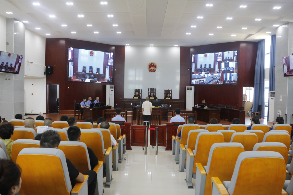 电动车进楼道,违法!故意放火泄愤,犯法!